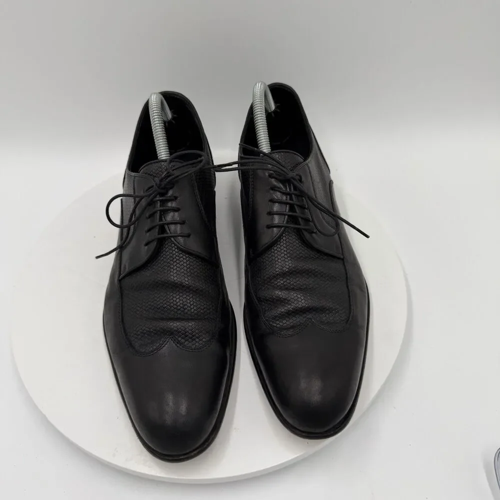 Hugo Boss reposhing this